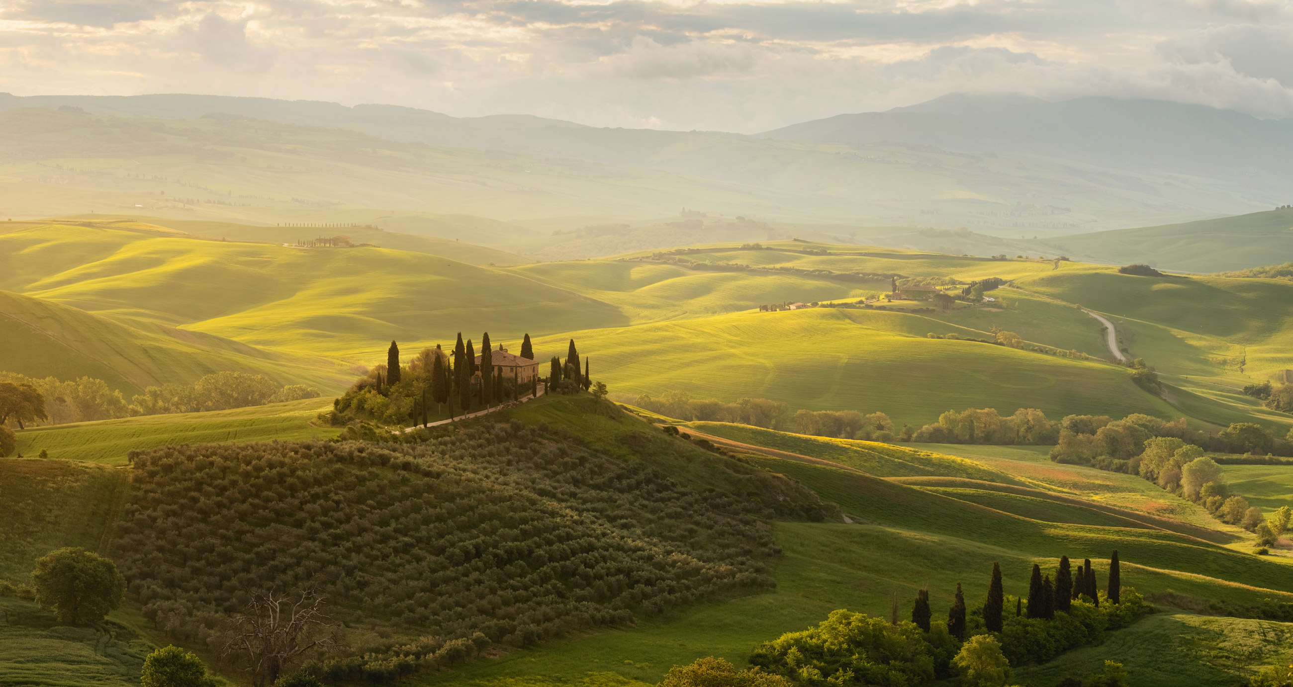 VAL D ORCIA, TUSCANY – MAY 04, 2019: Spring panorama of the most